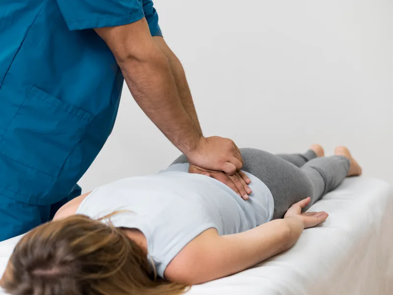 How Atnip Chiropractic treats hip pain in Owensboro