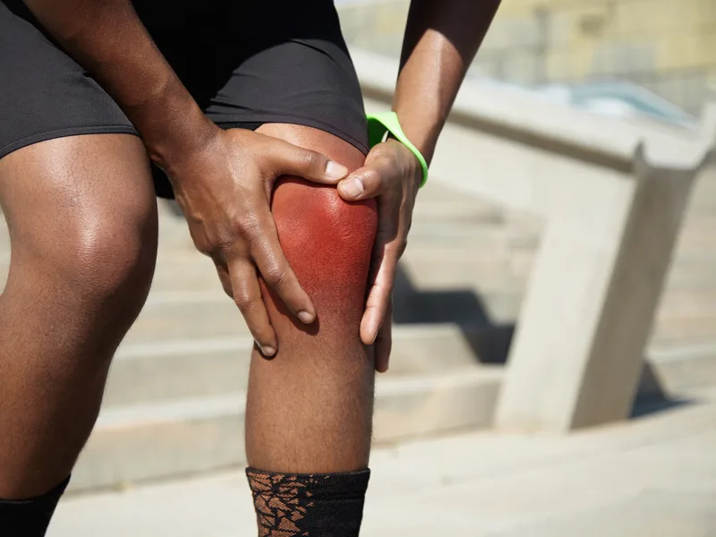 Atnip Chiropractic treating knee pain in Owensboro