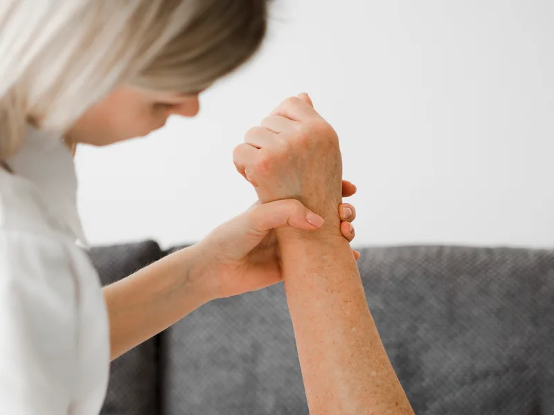 Chiropractic care for neuropathy at Atnip Chiropractic in Owensboro