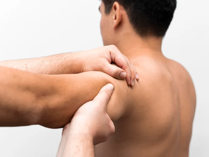 How Atnip Chiropractic treats rotator cuff injury in Owensboro